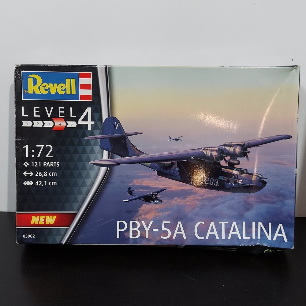 Revell PBY-5A Catalina Model Kit Unisex 1:72 Blue Level 4 03902 New